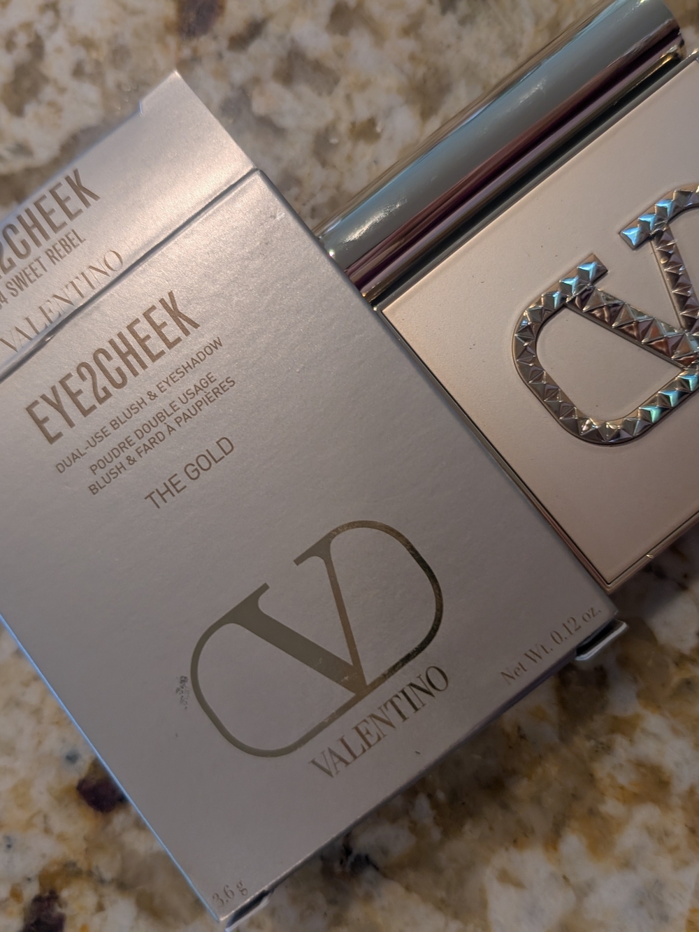 Valentino Eye2Cheek Dual-Use Blush & Eyeshadow - The Gold